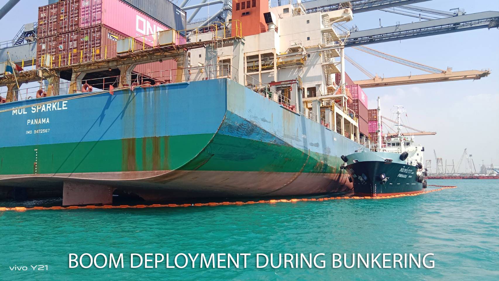 10 BOOM DEPLOYMENT DURING BUNKERING